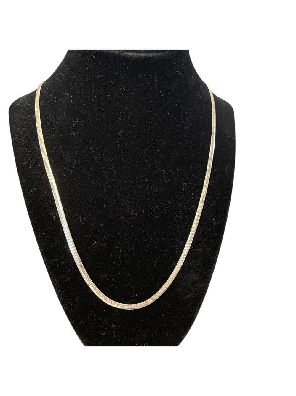 Italy Vintage Herringbone Style Necklace, 24", 14g.
